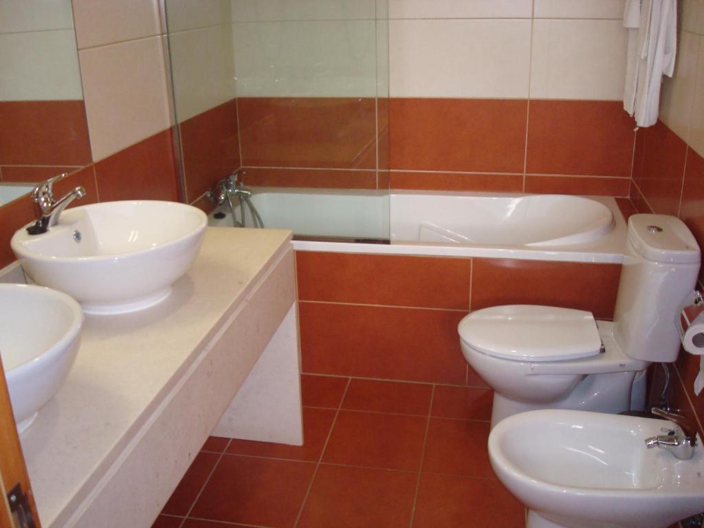 Hotel Lagoa Azul Do Geres Pokoj fotografie